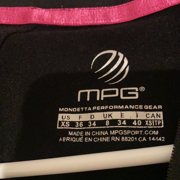 Black sleek running jacket (XS) - Picture 4 of 4